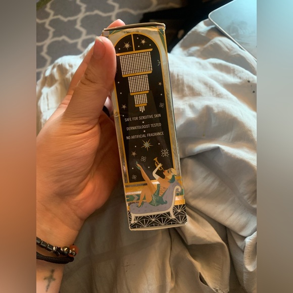 NWT First Aid Beauty Skincare Set - Picture 5 of 6